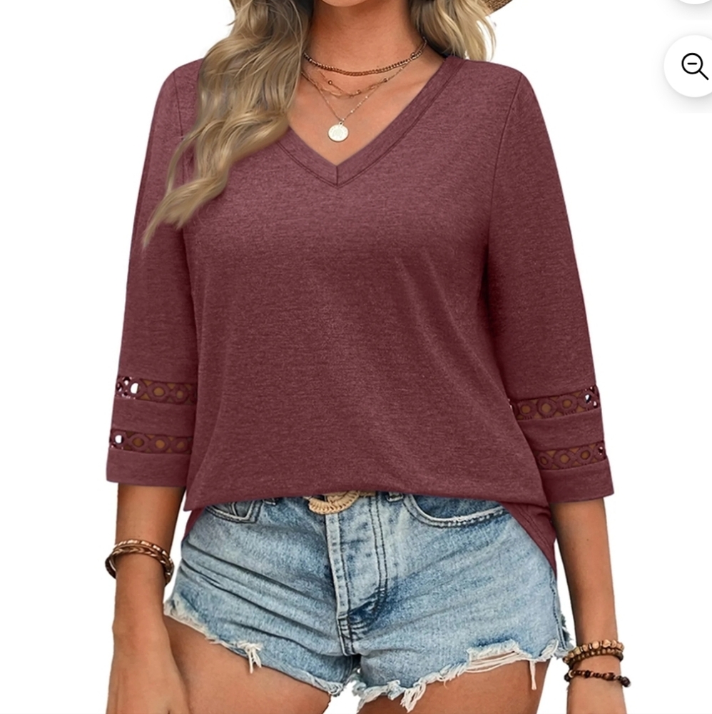 NWT Wellsize Women's V-Neck Burgundy Top L3